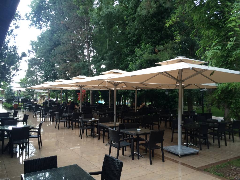 mega-umbrellas-1024x768